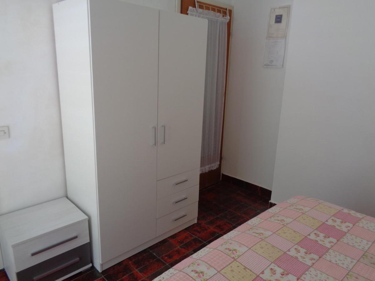 Hotel Pansion Danijela Rogoznica  Esterno foto